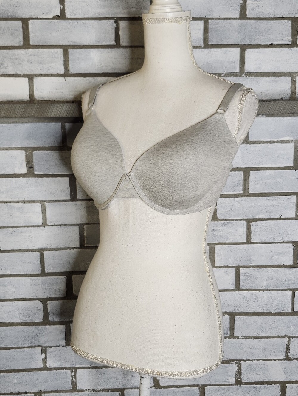 • Fruit Of The Loom Women's Lined Underwire T-Shirt Bra 40C Gray Cotton Blend